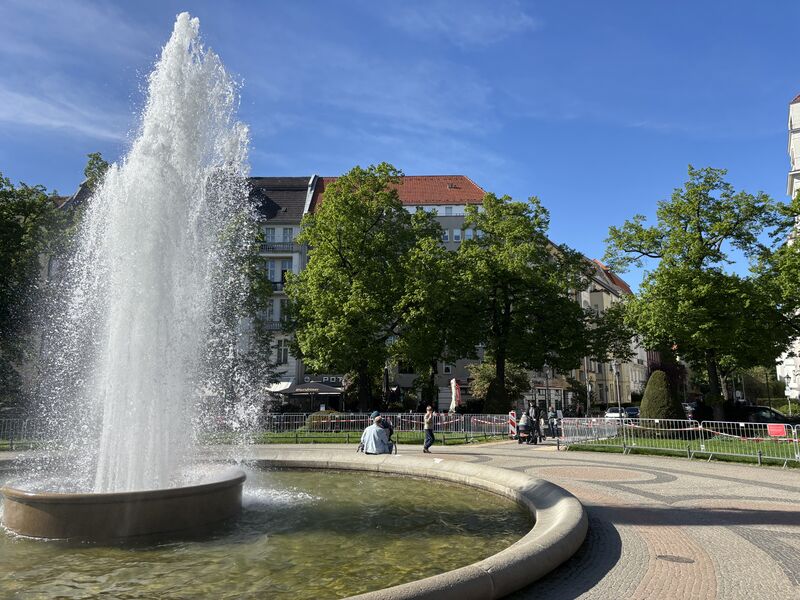 Datei:Viktorialuiseplatz.jpg