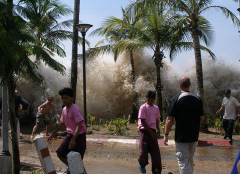 Tsunami2004.jpg