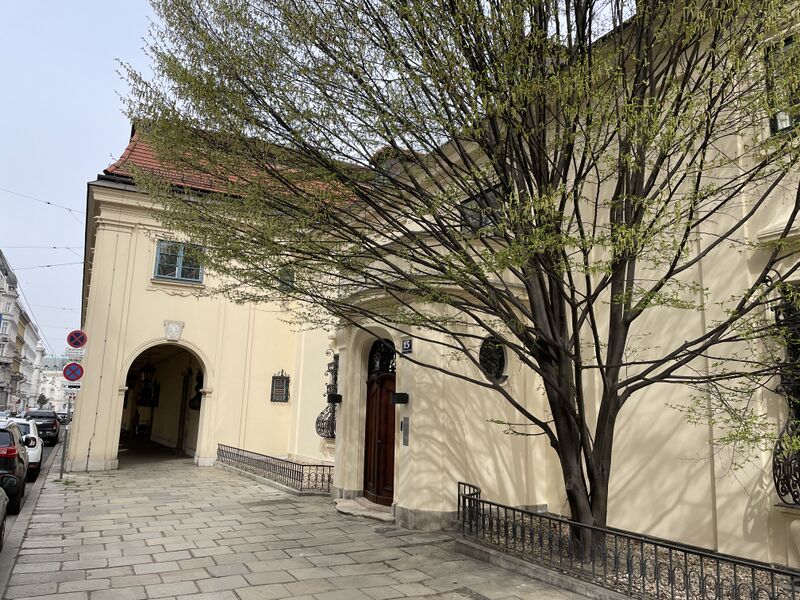Datei:Palaisschwarzenberg.jpg