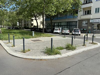Steubenplatz in Berlin (Drehort "Drei Damen vom Grill")