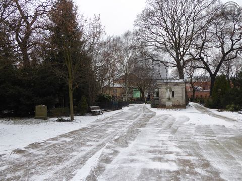Dorotheenfriedhof.jpg