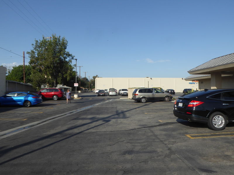 Datei:535nvictoryblvd2.jpg