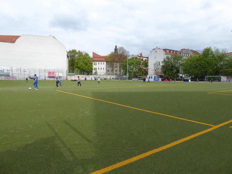 Datei:Sportplatzberolina4.jpg