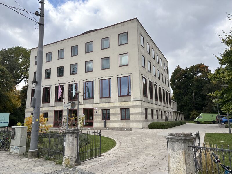 Datei:Karolinenplatz3.jpg