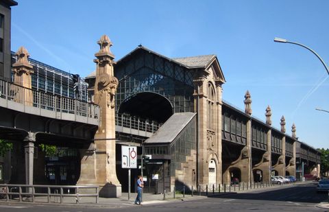 Ubahnhofbuelowstr.jpg