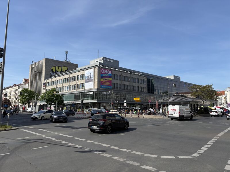 Datei:Karstadthermannplatz.jpg