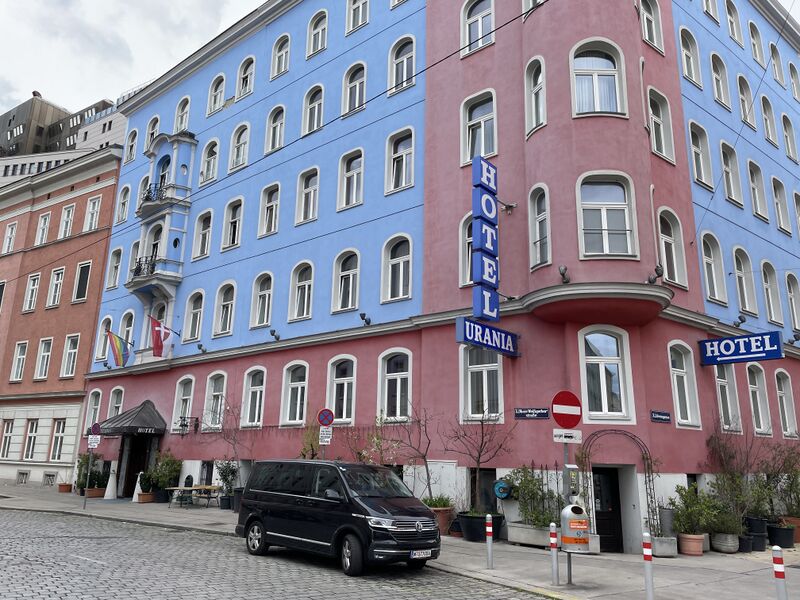 Datei:Hotelurania4.jpg