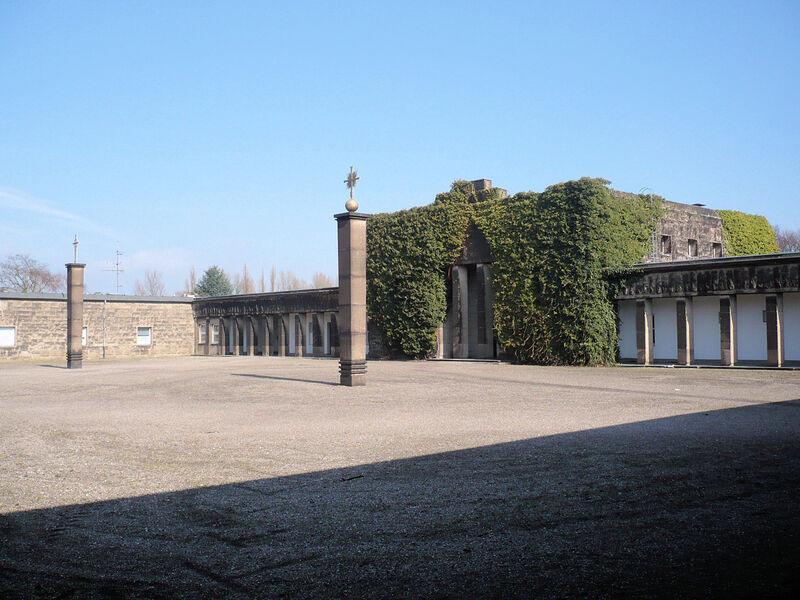 Datei:Parkfriedhofessen.jpg