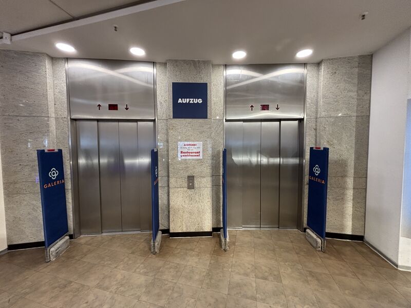 Datei:Karstadthermannplatz2.jpg