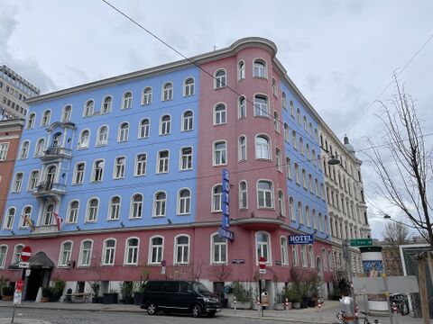 Hotelurania.jpg