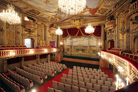 Schlosstheaterschoenbrunn.jpg