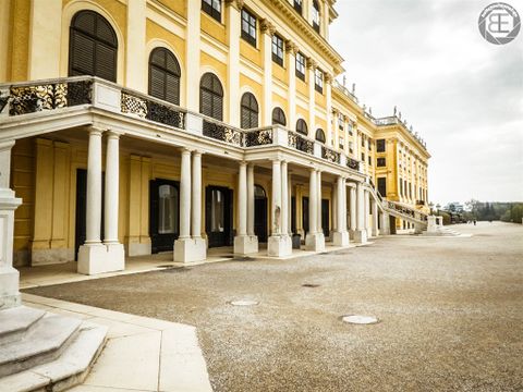 Schlossschoenbrunn.jpg