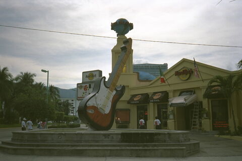 Hrcacapulco.jpg
