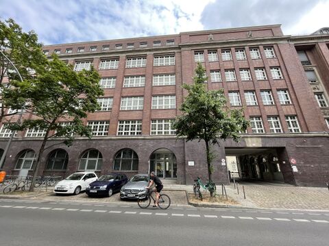 Neuebahnhofstr12.jpg