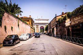 Piazzaleaurelio2.jpg