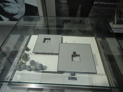 Modellkanzlerbungalow.jpg